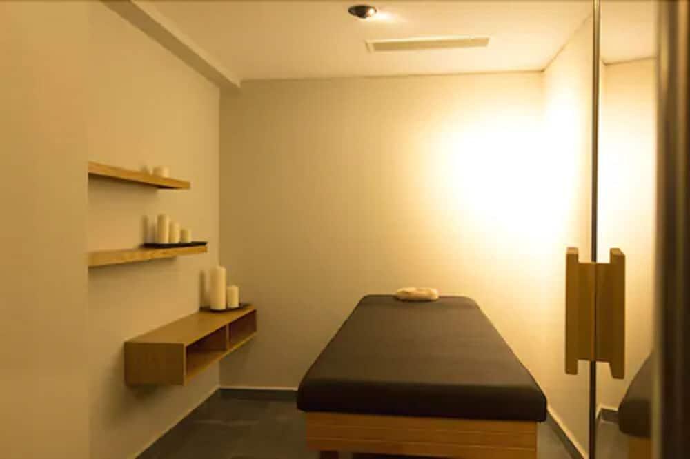 อะบันท์ โลตัส โอเทล Hotel โบลู ภายนอก รูปภาพ