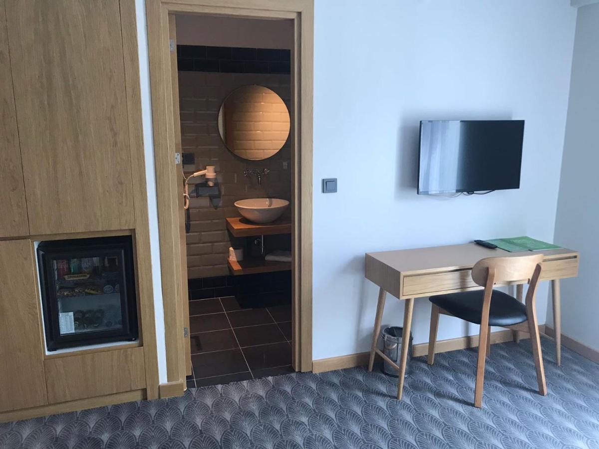 อะบันท์ โลตัส โอเทล Hotel โบลู ภายนอก รูปภาพ